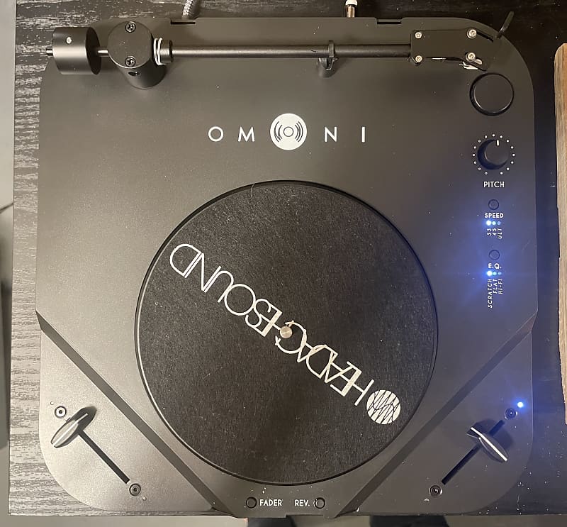 Omni portable DVS turntable by headache sound image 1