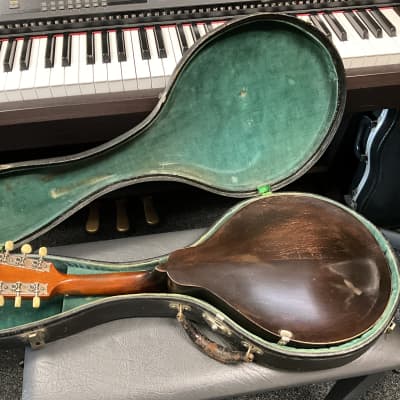 Gibson style A mandolin handmade in USA 1917 in excellent condition with original hard case image 15