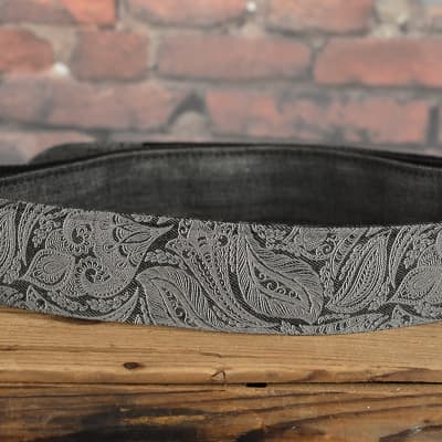 Martin 18A0109 Scroll & Leaf Pattern Denim Premium Guitar Strap w Built in Pick Holder FREE Shipping image 3