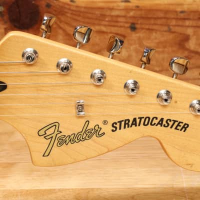 Fender Early 2001 Tom Delonge Daphne Blue Stratocaster +Bag & Tags Strat 55848 image 9