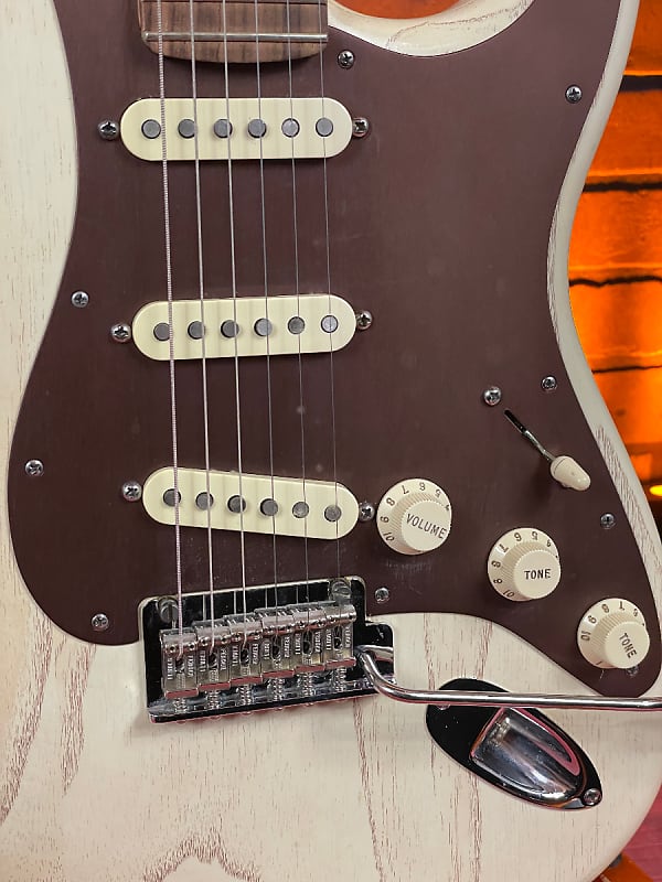 Fender FSR American Standard Rustic Ash Stratocaster