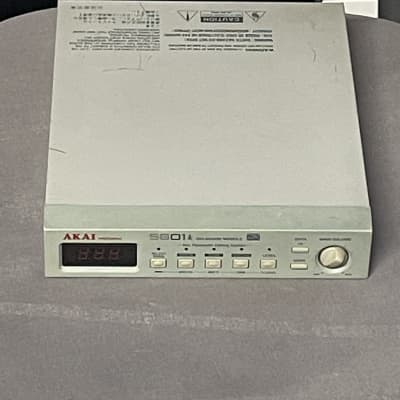 Akai Sg-01k - White