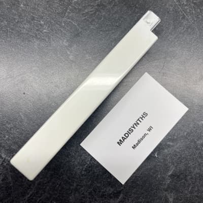 ORIGINAL Roland Replacement Weighted TOP C/F Key (106H031W) for D-50, JX-8P, JX-10, Juno-2, etc (SK-361 keybeds)