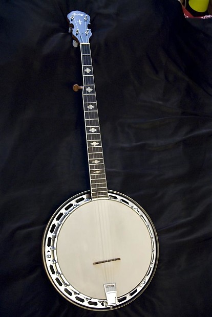 Peerless 5 string banjo