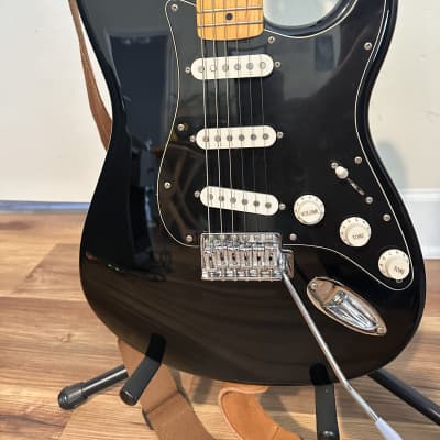 Squier FSR Vintage Modified 70s ストラト Squier Vintage Modified Stratocaster '70s (MN) - black Str