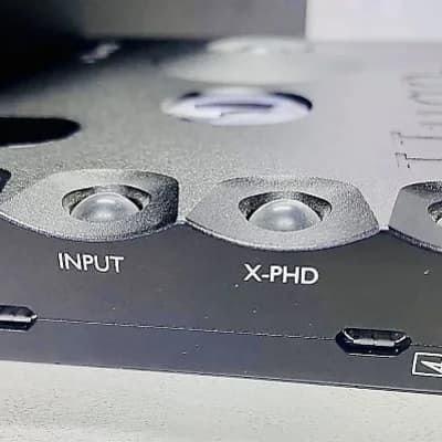 NEW! Chord Electronics Hugo 2 DAC Headphone Amp Chord Electronics - HUGO 2 Transportable DAC / Headphone portal Amplifier better than Astell and Kern made in UK black image 4