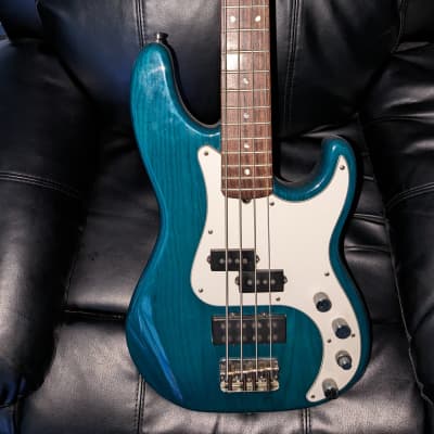 Fender american deluxe precision bass 2000 - teal image 7