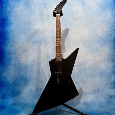 Edwards ESP Explorer E-EX-125D 2019 Stain Black Made in