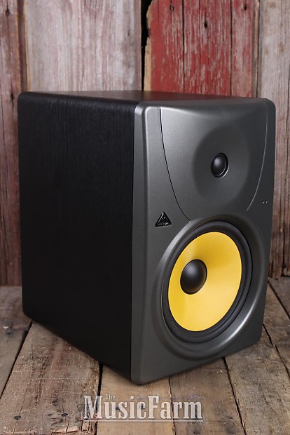 Behringer TRUTH B1031A High Resolution 2 Way Studio Monitor