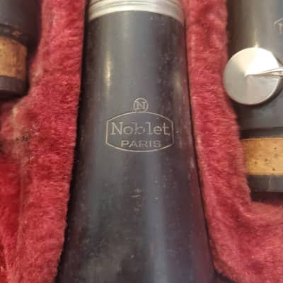 Noblet Paris Paris wood Clarinet w/Goldentone 3 mouthpiece image 2
