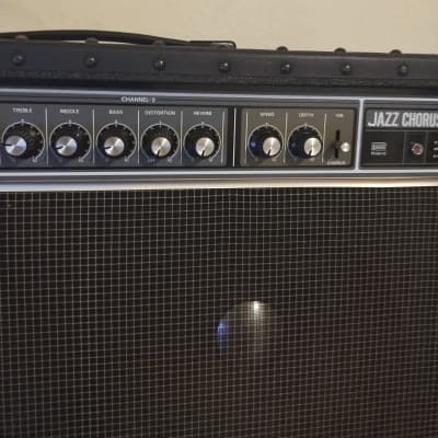 Roland JC-120 Jazz Chorus 2-Channel 120-Watt 2x12