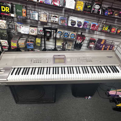 Korg TRITON ST88 Triton Studio Music Workstation / Sampler