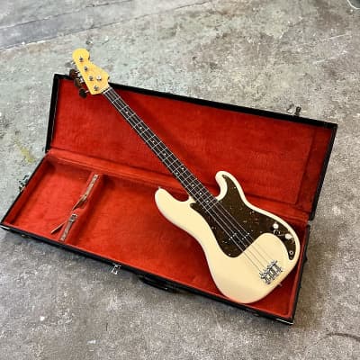 Fender PB-62 Precision Bass Reissue MIJ | Reverb Canada