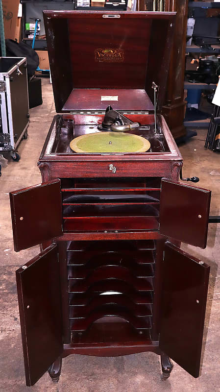 Antique Victor VV-X1A Talking Machine Victrola Record Player  			