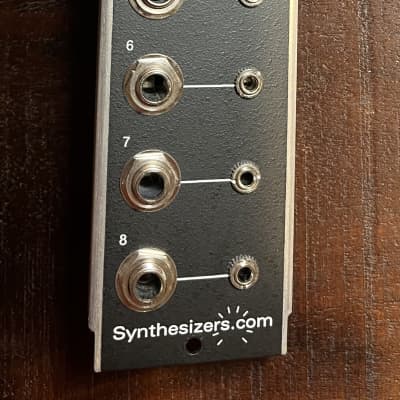 Synthesizers.com Q122 Mini Jack Interface 2017 - Black image 2
