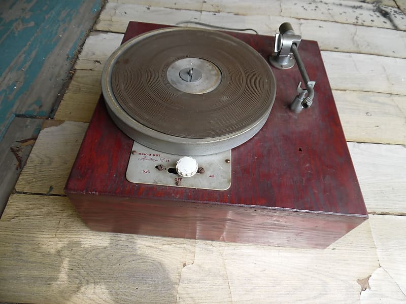 rek-o-kut turntable