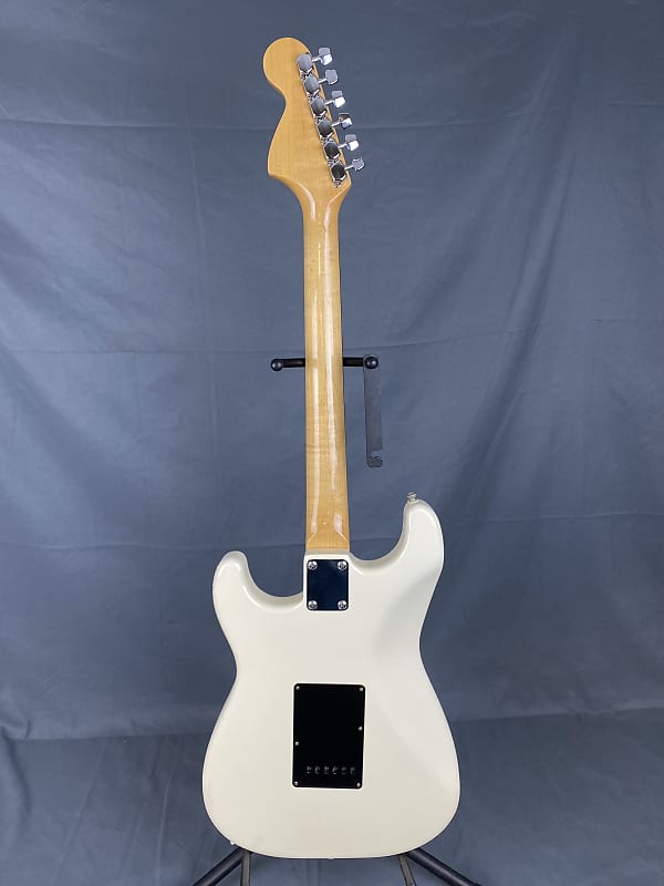 Suzuki Thunder Super Sound Brazen Picker Professional Rare! MIJ! 1970’s  White