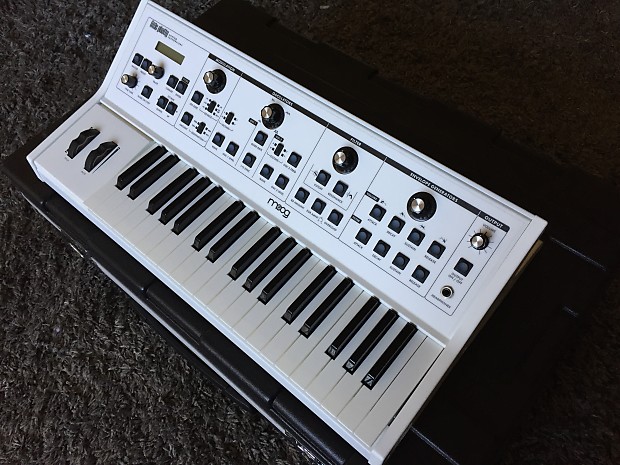 Moog Little Phatty Stage II Limited Edition White and New