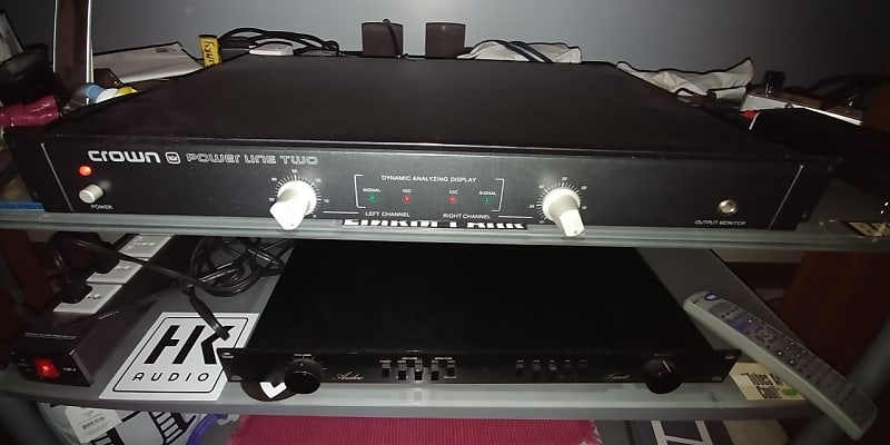 Crown power line two PL-2 stereo amplifier