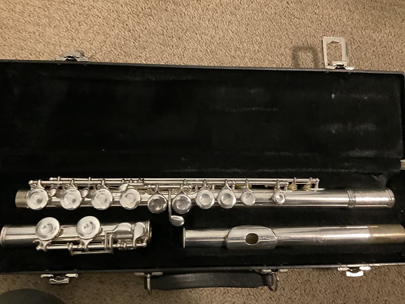 Gemeinhardt 22SP Clean Flute New Pads Plays Great Reverb