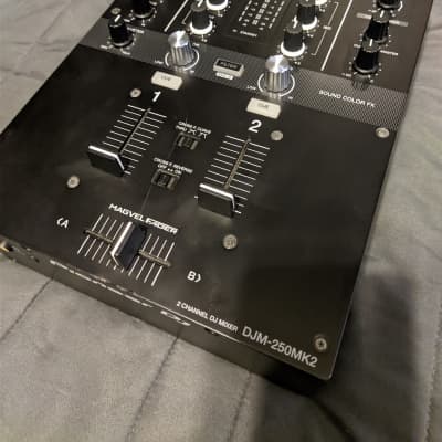 Omnitronic TRM-202 MK2 | Reverb