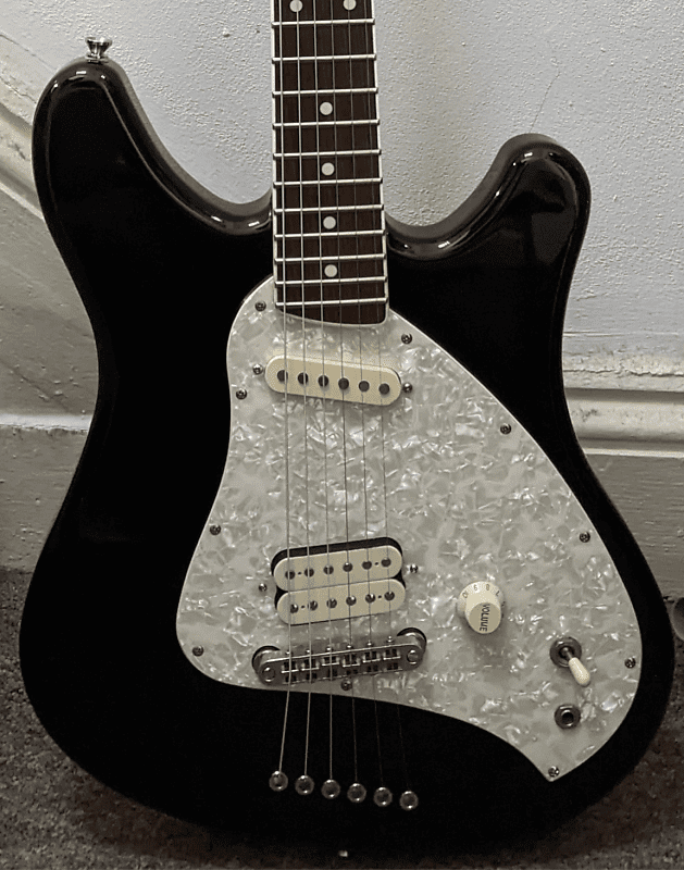 Fender Squier Vista Series Venus MIJ Japan 1997 Courtney