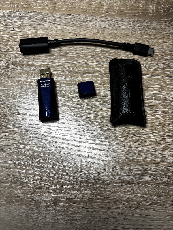 AudioQuest DragonFly Cobalt USB DAC and Head Amplifier  			