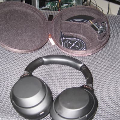 Sony WH-1000XM4 Bluetooth Noise Cancelling Headphones image 2
