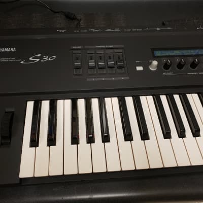Yamaha S30 synthesizer with PLG150-DX plug in board DX7 image 6