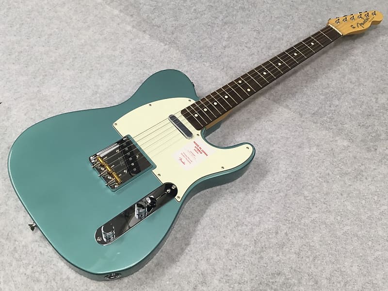Fender Japan Hybrid 60s Telecaster Weight à3.50kg SN:4934 Fender Japan Hybrid 60s Telecaster Weight à3.50kg SN:4934