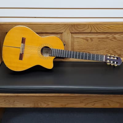 Don't miss out on this 1990 Alvarez Yairi CY127CE! image 2