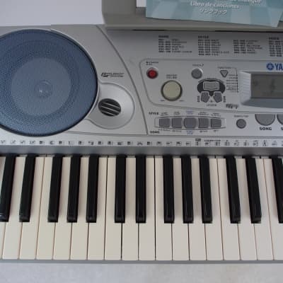 Yamaha PSR-275 Keyboard image 4