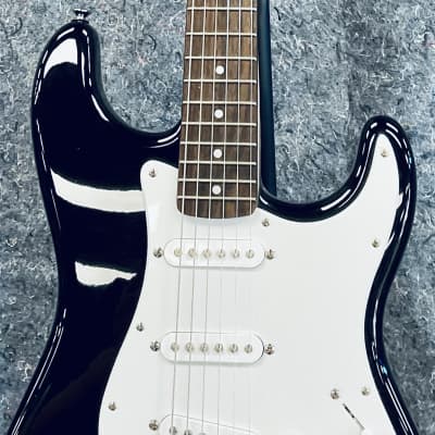 Squier Affinity Series Stratocaster with Rosewood Fretboard 2001 - 2018 Black image 3