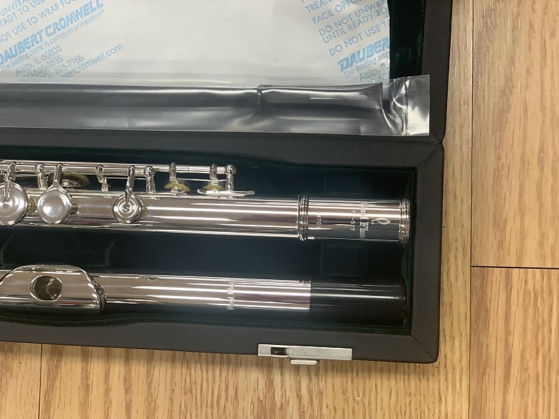 NEW! Pearl “Quantz” Open Hole Flute - Rich, Projecting Sound!