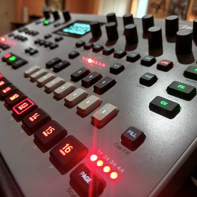 Elektron Analog Four MKII with Preset Packs & CK-1 Audio/CV Split Cable Kit