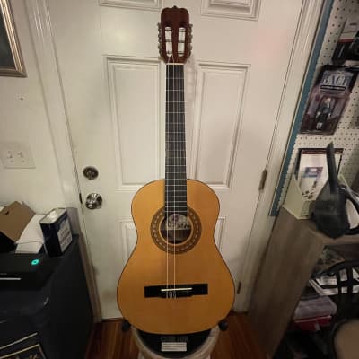 Jasmine JS-141 1/4 Scale Classical Guitar (ages 4-7) w/soft case 2000’s image 2