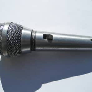 Electro-Voice 671A Handheld Cardioid Dynamic Microphone with Switch