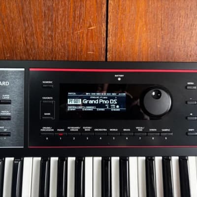 Roland JUNO-DS 61 61-key Synthesizer w/ gig bag image 4