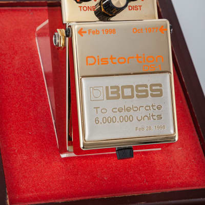 BOSS Distortion DS-1  GOLD 1998 + Showroom DISPLAY! Extremely RARE image 7