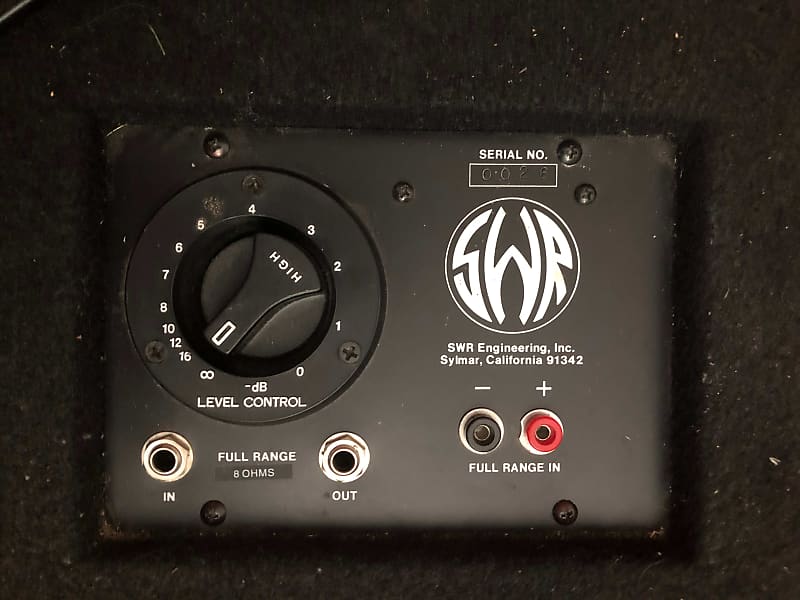 SWR BASS MONITOR 12 キャビネット SWR Bass Monitor 12 Angeled Bass Cabinet with Tweeter