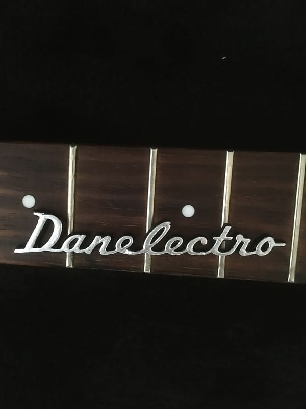 Danelectro Plastic logo | Reverb