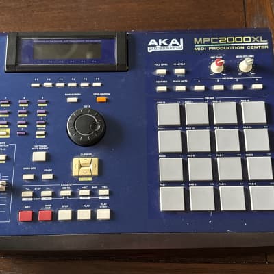 Akai MPC2000XL MCD MIDI Production Center 2006 - 2007 - Blue