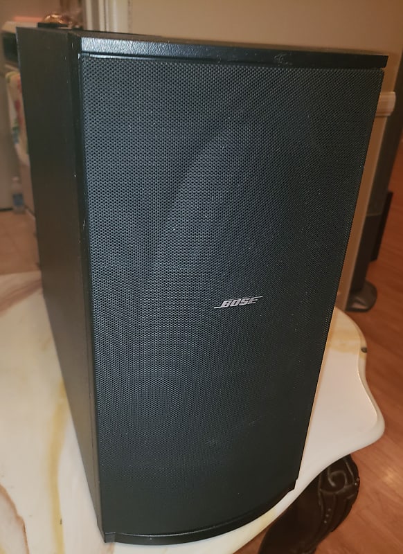 Bose AV28 Media Center, PS48 Subwoofer Speaker, Lifestyle Bose AV28 Media Center, PS48 Subwoofer Speaker, Lifestyle