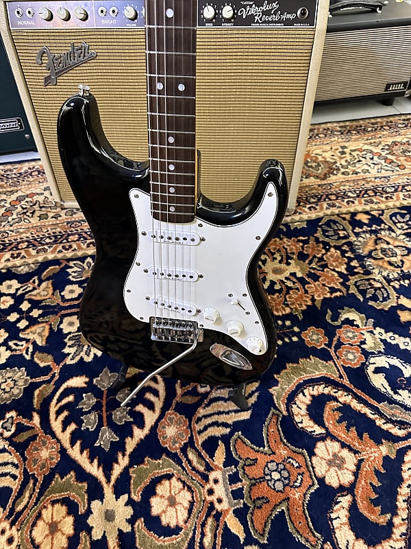 Tokai Custom Edition Stratocaster 60's 1981 - Black W Tokai Custom Edition Stratocaster 60's 1981 - Black W