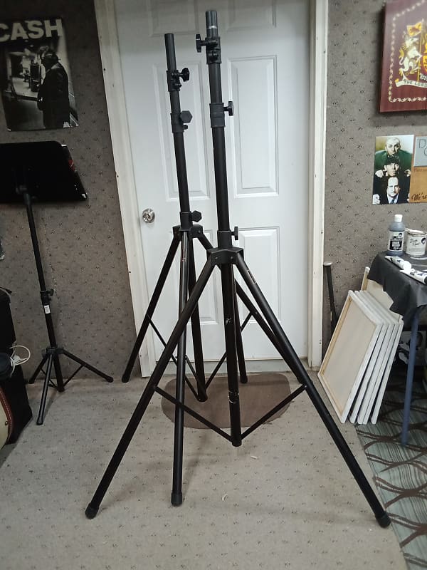 Pair of Musician's Gear HeavyDuty Tripod Speaker Stands Reverb