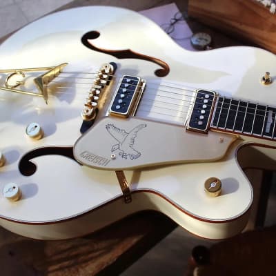 GRETSCH G6136-55 Vintage Select '55 Falcon Vintage White, HARDCASE image 4