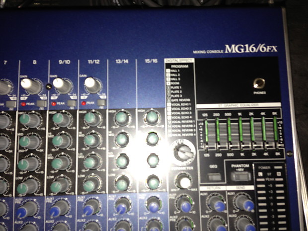 Table de mixage YAMAHA MG 16/6 + FX effet Lexicon - Yonne en Scene