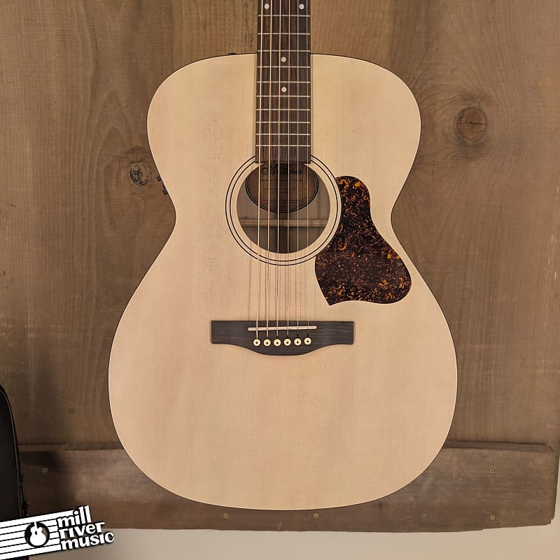 Art and Lutherie Legacy Faded Cream QIT w/ Gig Bag Used