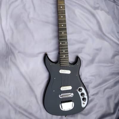 CMI E200 Electric Guitar 1986 Black image 3