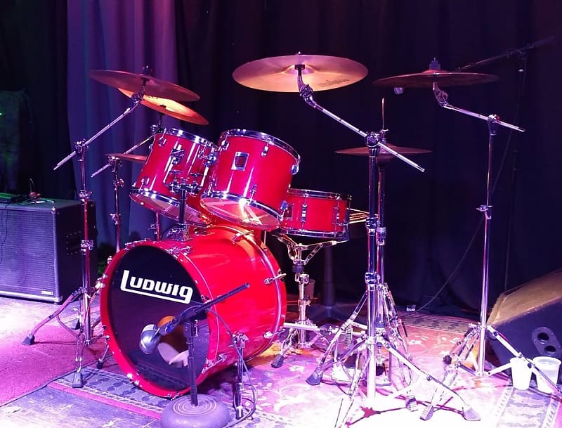 Vintage (5-Piece) Ludwig Red